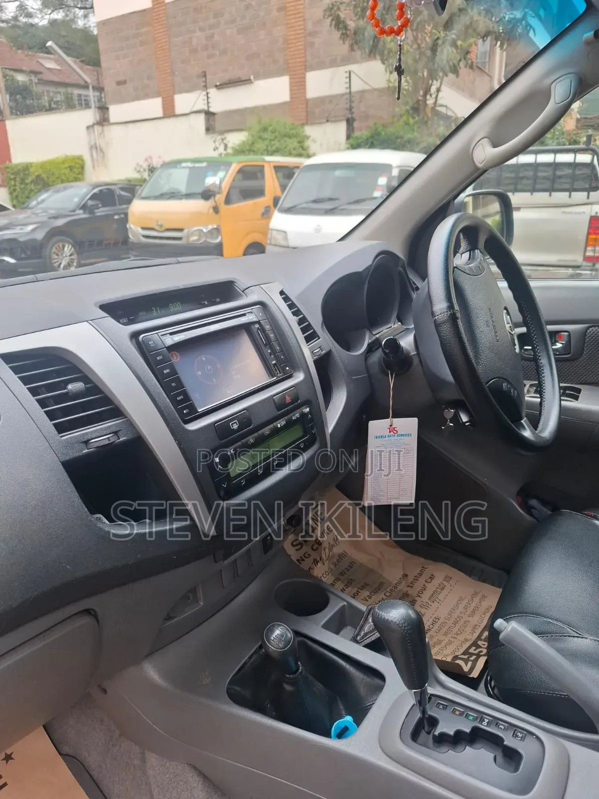 Toyota Hilux 2011 Black