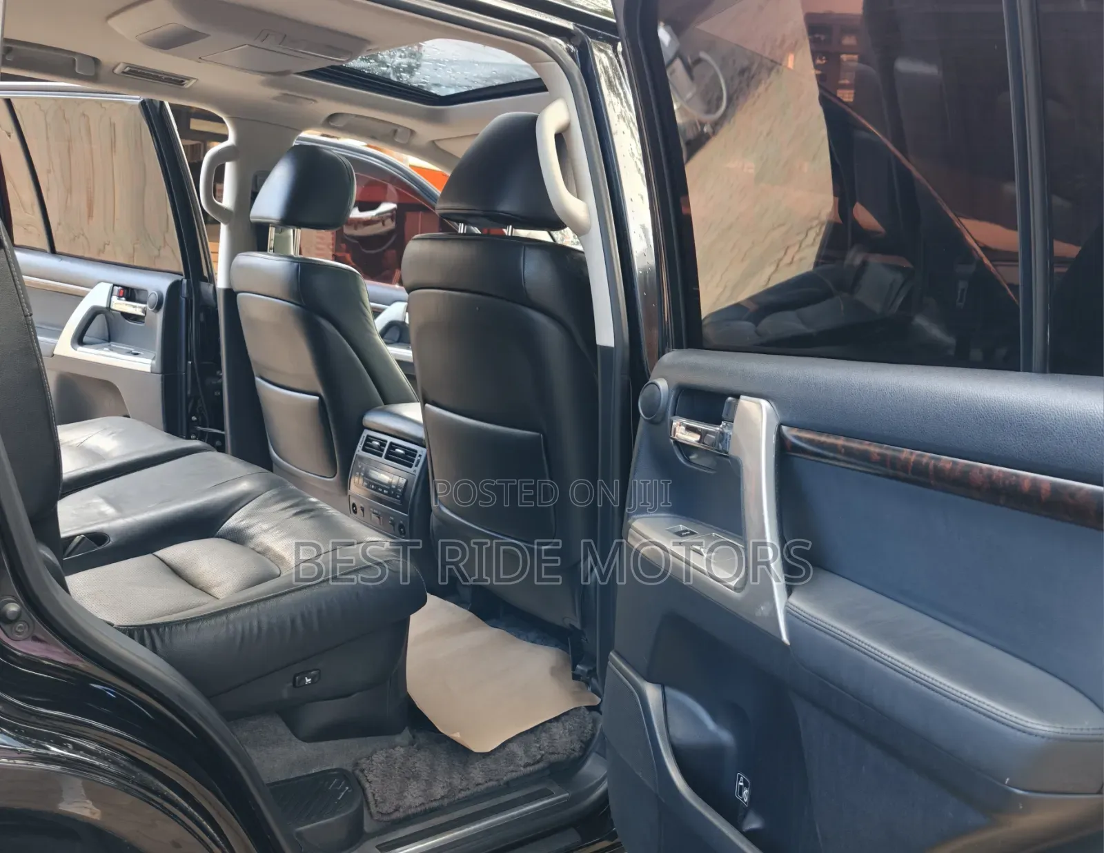 Toyota Land Cruiser 4.6 V8 ZX 2012 Black