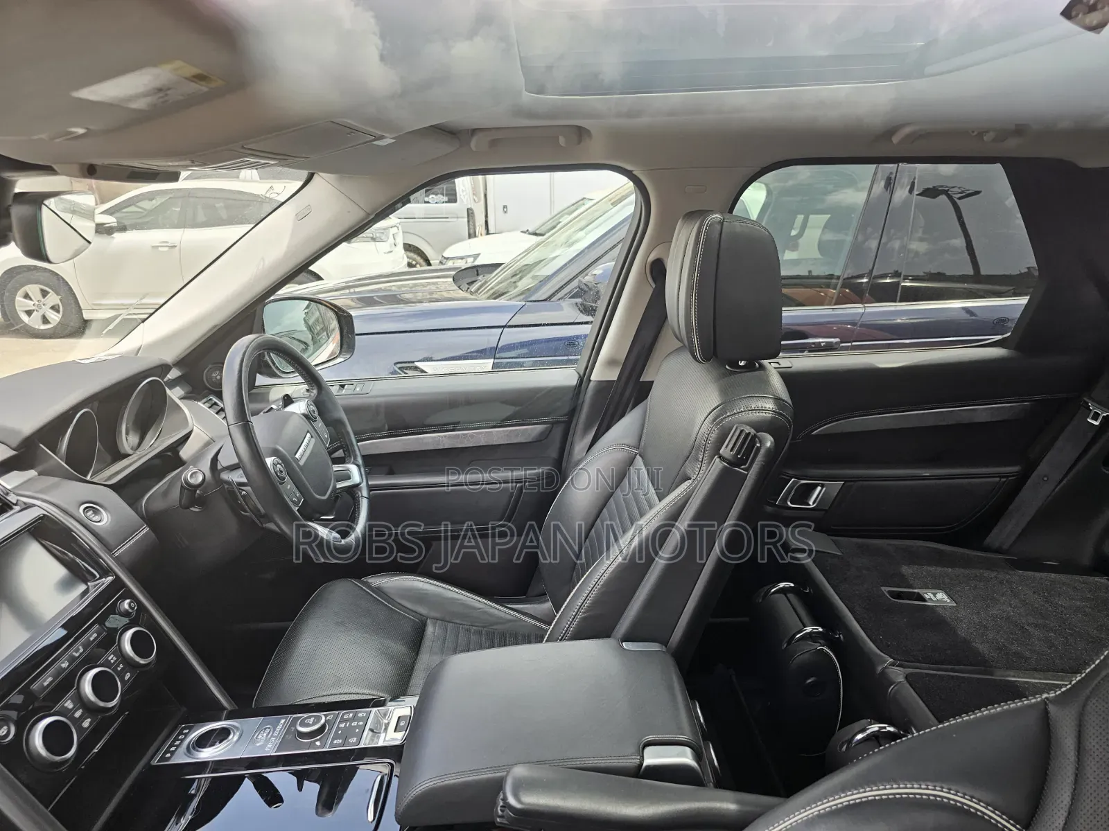 Land Rover Discovery 2018 Orange