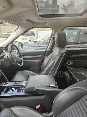 Land Rover Discovery 2018 Orange