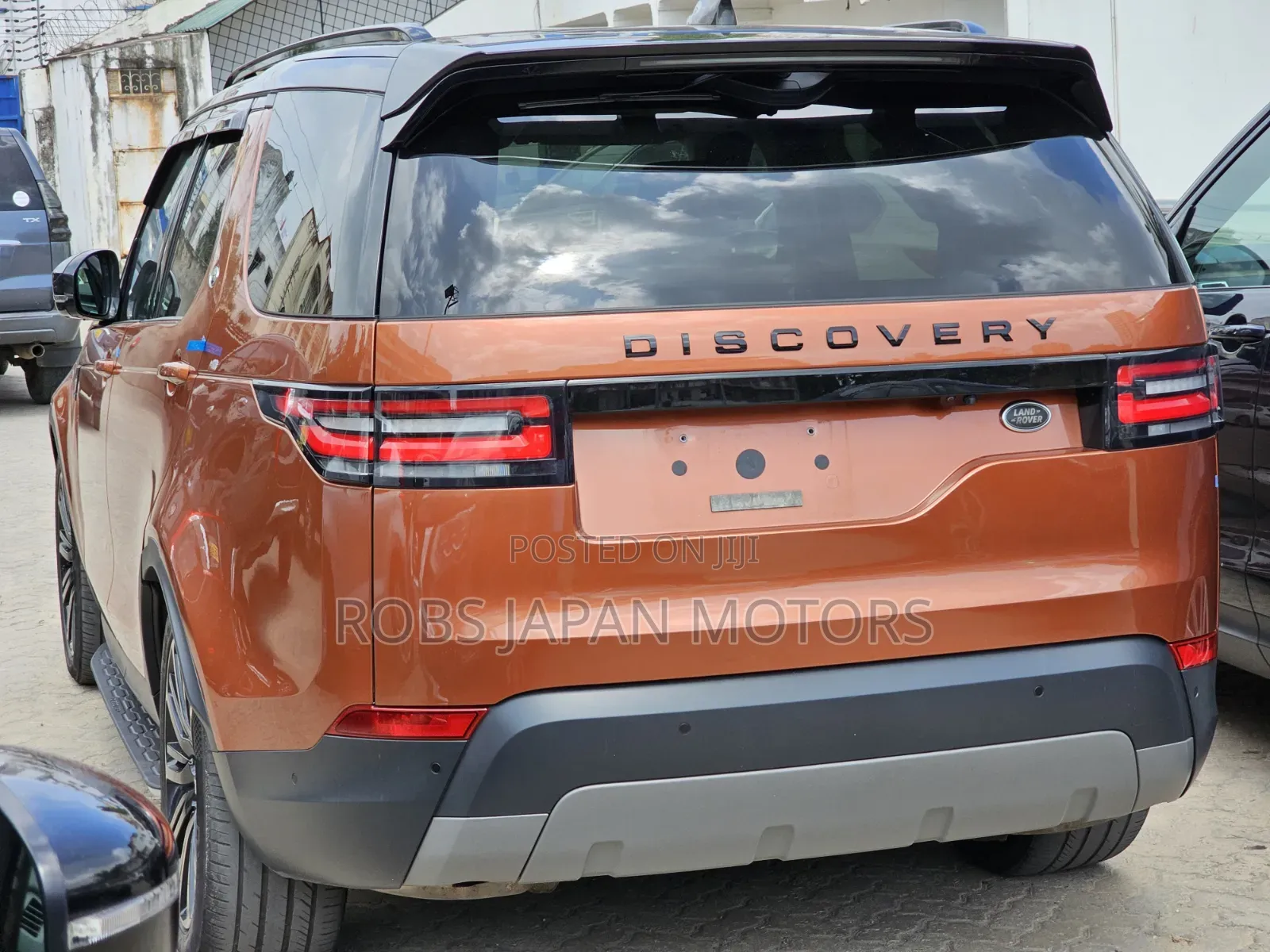 Land Rover Discovery 2018 Orange