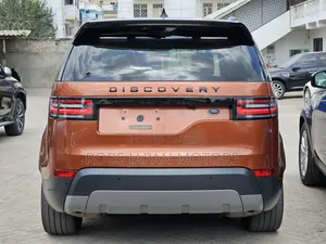 Land Rover Discovery 2018 Orange
