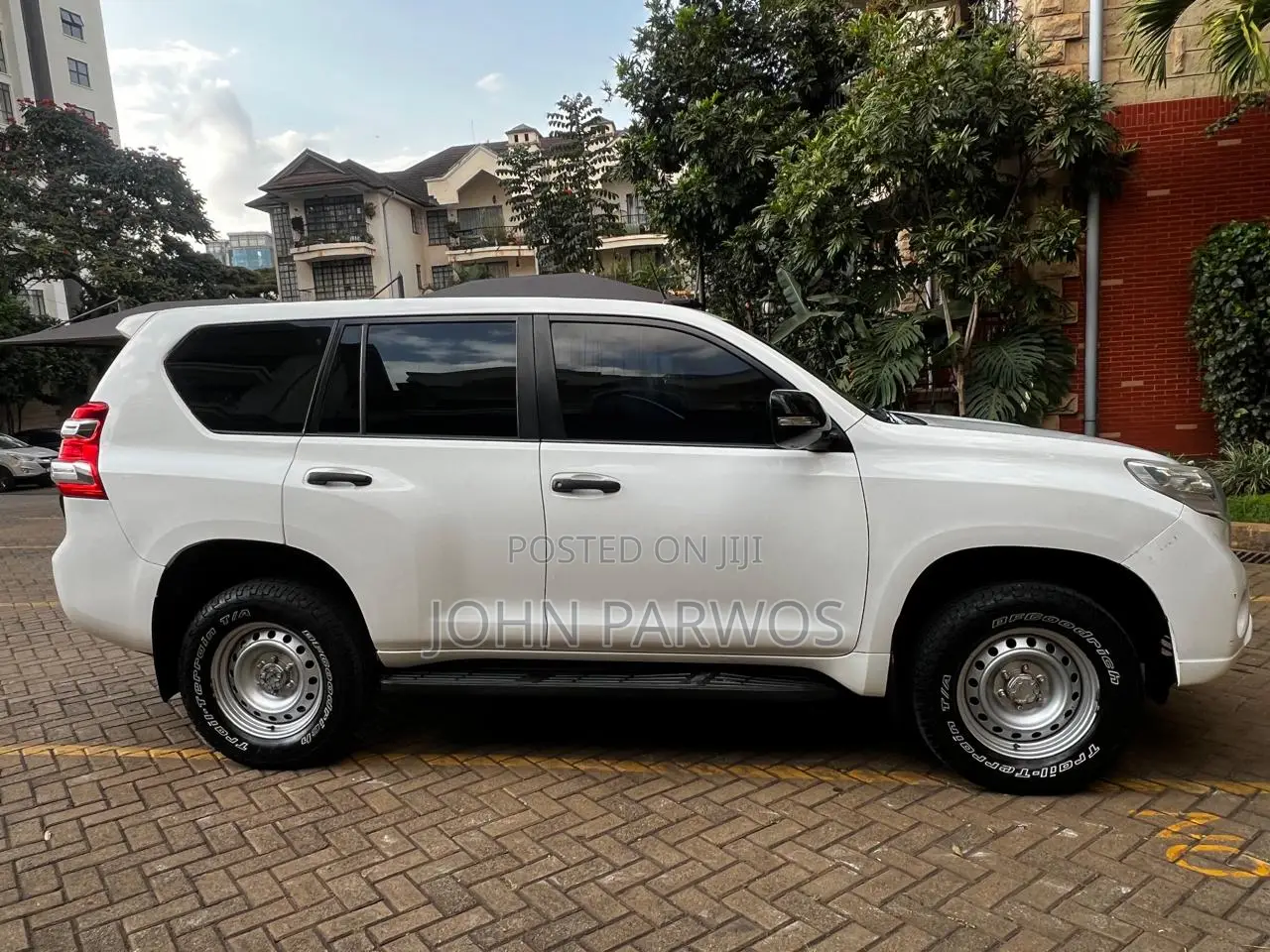 Toyota Land Cruiser Prado 2015 White