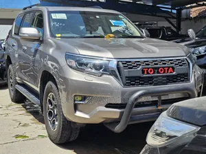 Toyota Land Cruiser Prado 2019 Gold