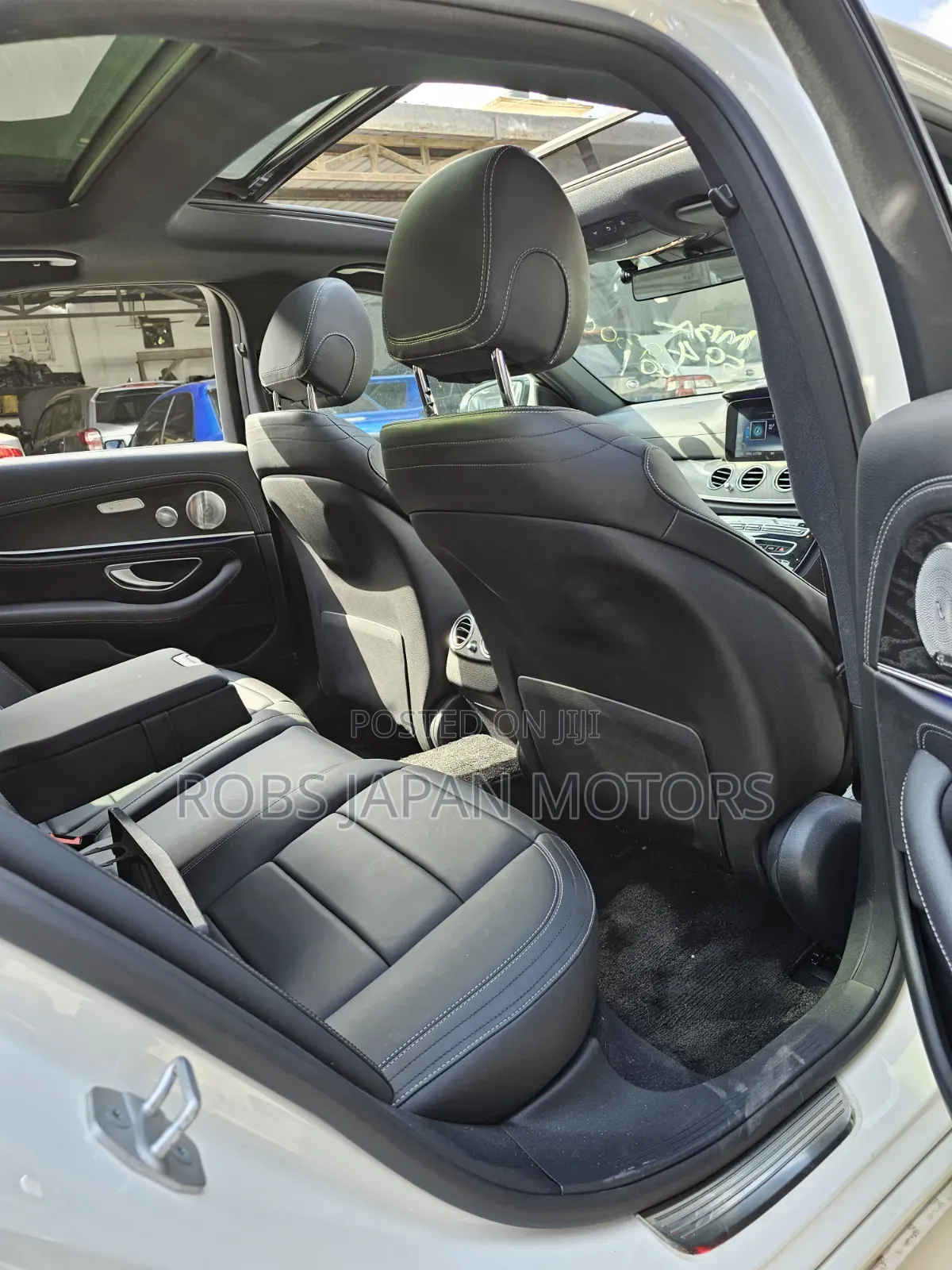 Mercedes-Benz E200 2019 Off white