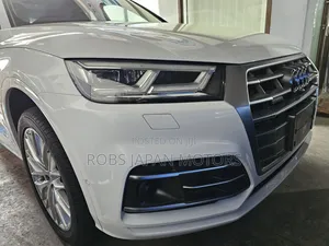 Audi Q5 2.0T Premium AWD quattro 2019 Off white