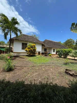 5bdrm Villa in Opposite Almanara, Diani for rent