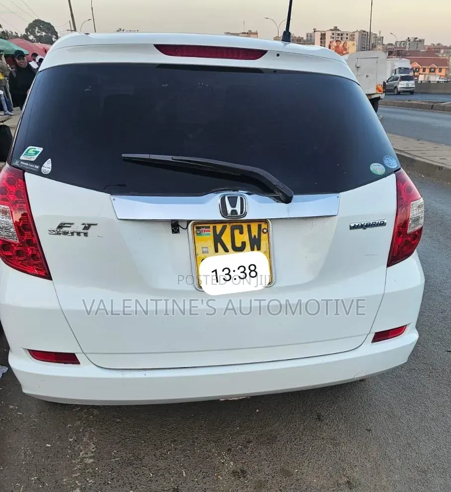 Honda Fit Shuttle 2012 White