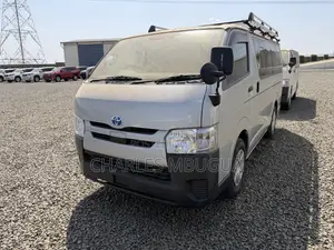Toyota HiAce 2019 Silver