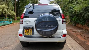 Toyota Land Cruiser Prado 2006 White