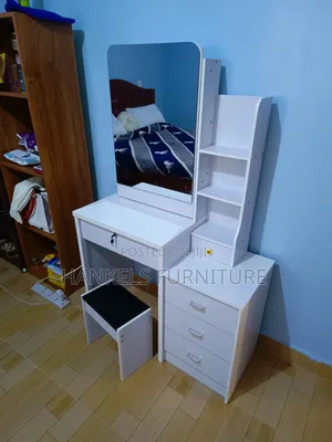 Modern Makeup Table – Stylish Dressing Table With Storage