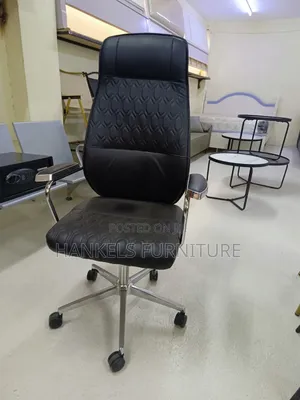 High-Back Leather Executive Office Chair – Premium Comfort & Style