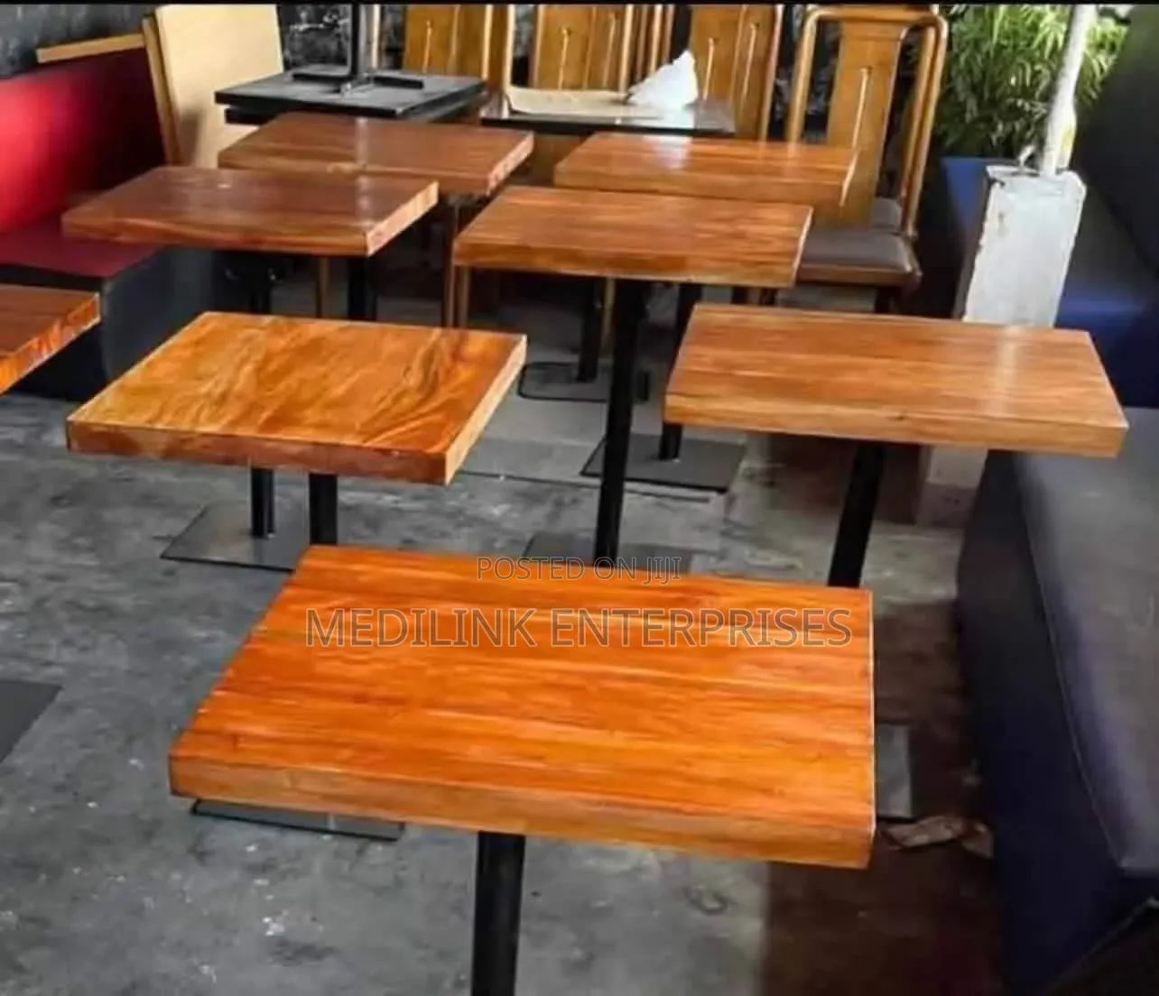 Wooden Metallic Restaurants Square Tables