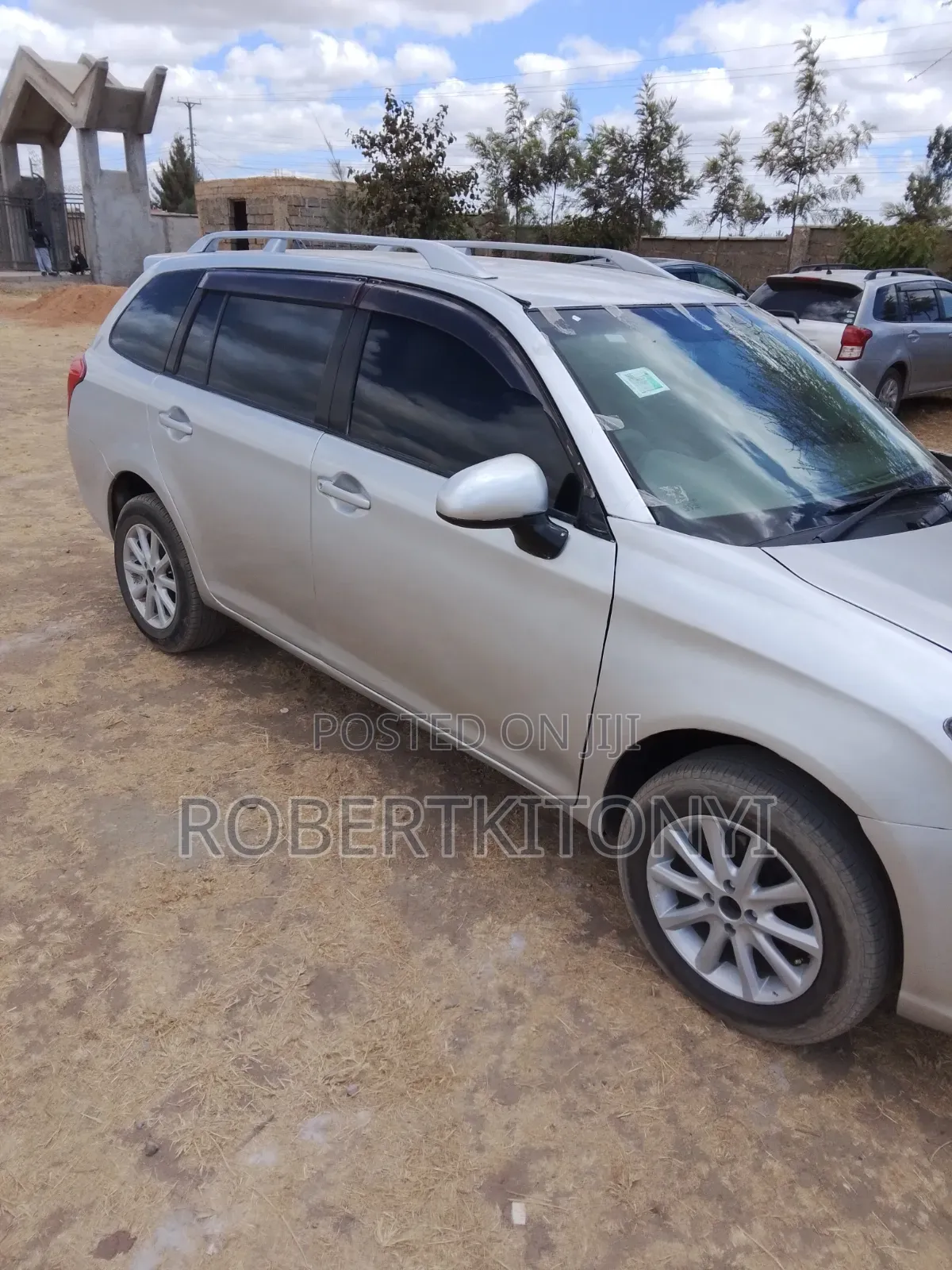Toyota Corolla Fielder 2013 Silver
