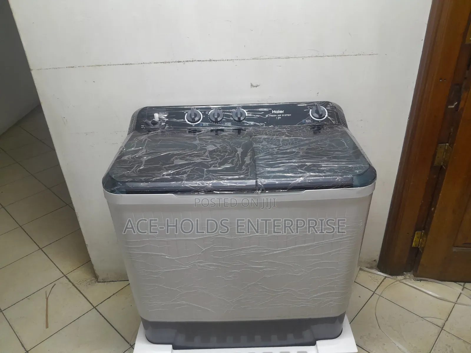 Haier 13.5kgs Twin Tub Semi-Automatic Washing Machine