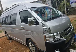 Toyota HiAce 2010 Silver