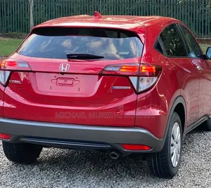 Honda Vezel 2018 Red