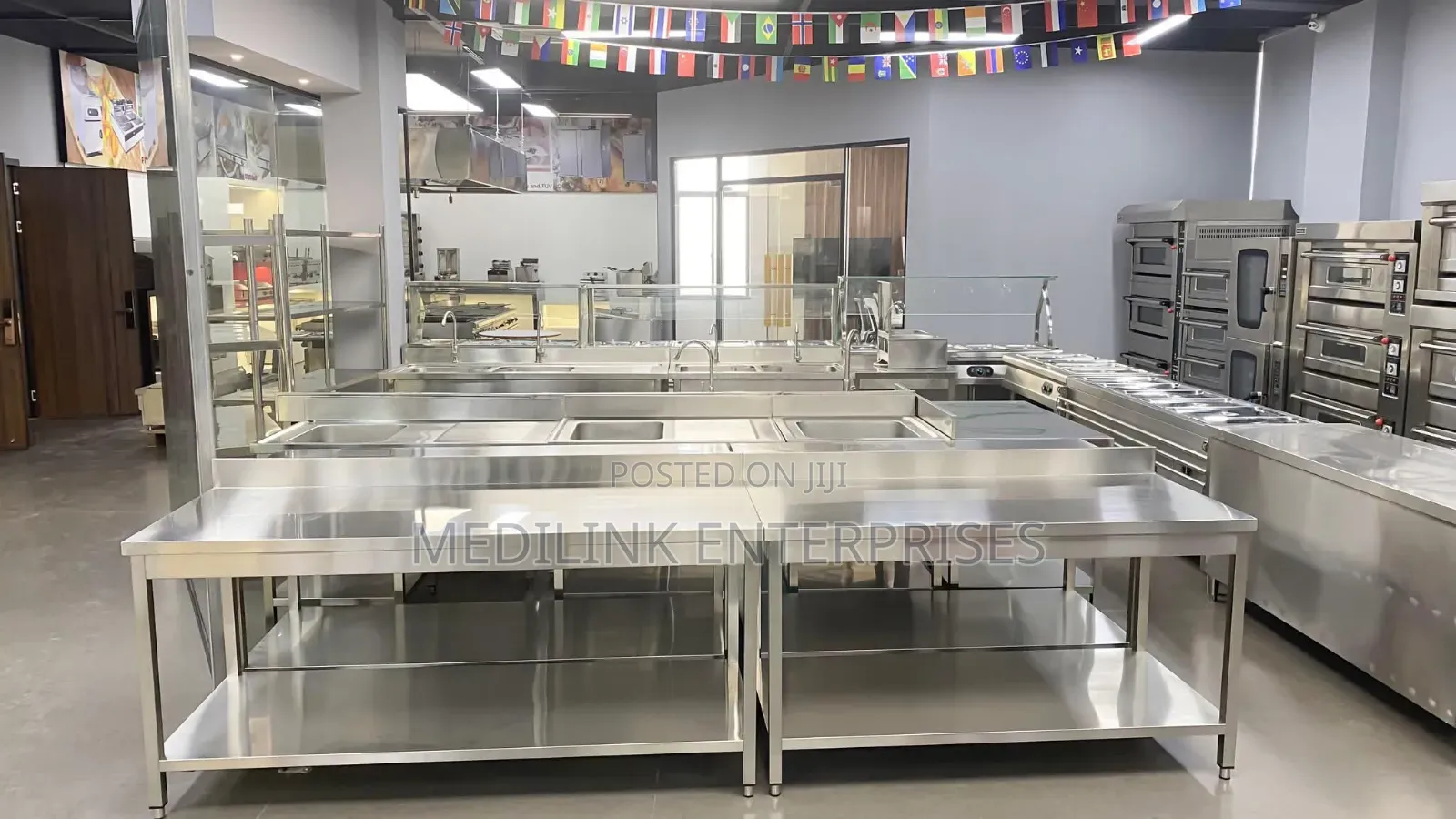 Stainless Customized Tables 5*2ft