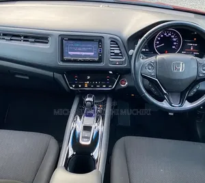 Honda Vezel 2018 Red