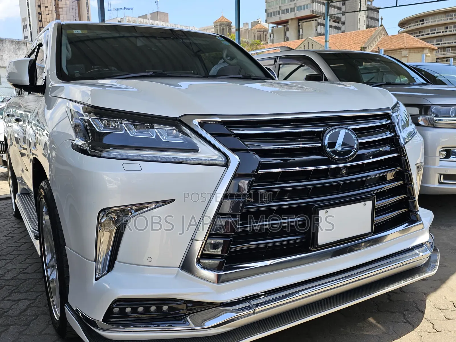Lexus LX 2018 Off white