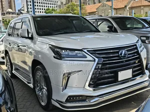 Lexus LX 2018 Off white