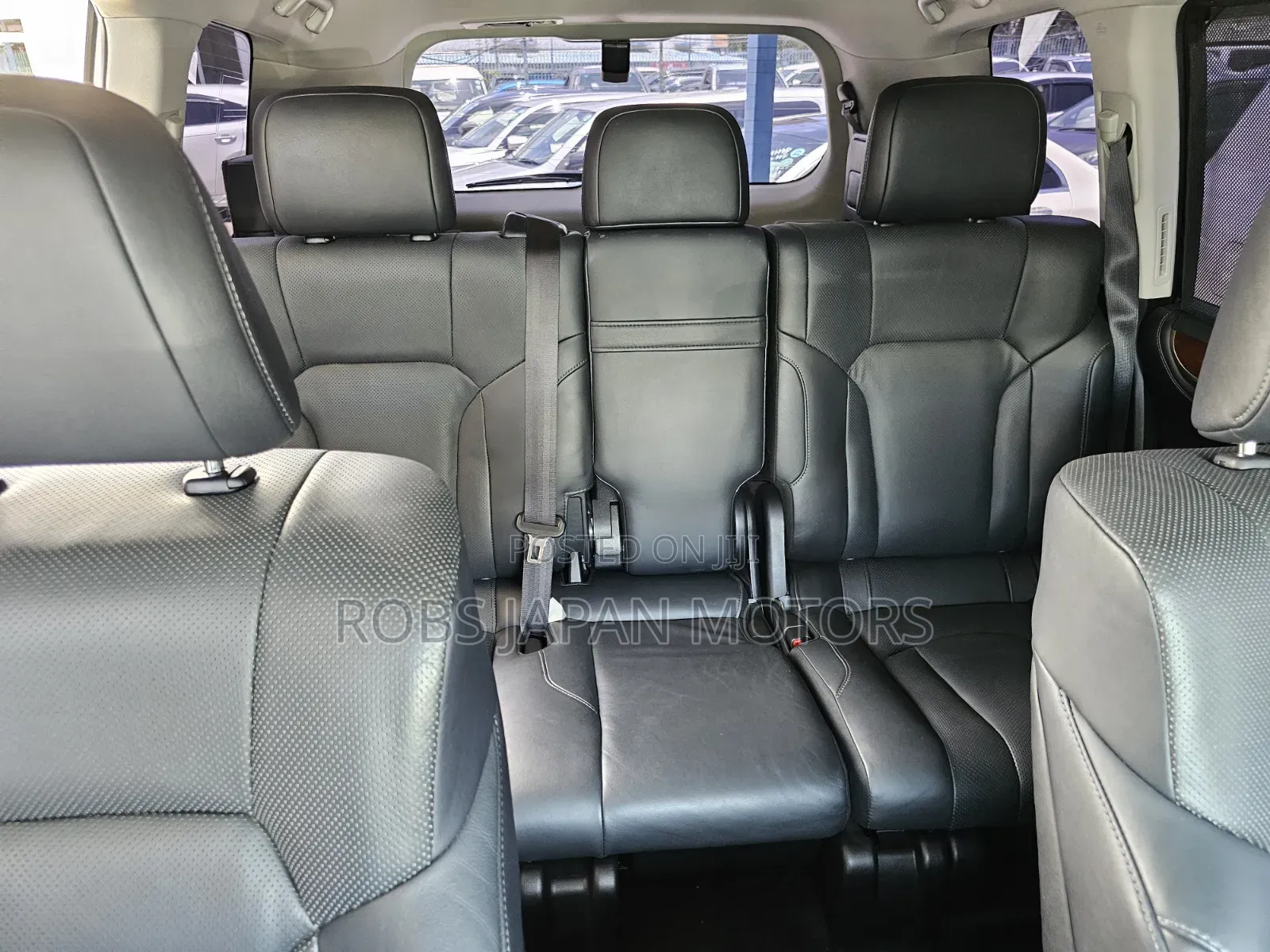 Lexus LX 2018 Off white