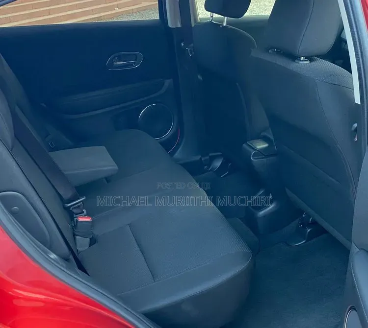 Honda Vezel 2018 Red