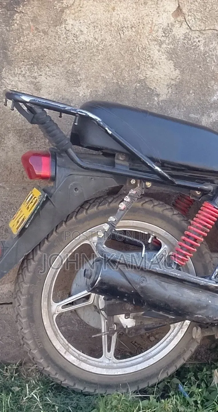 TVS HLX Plus ES 2018 Red