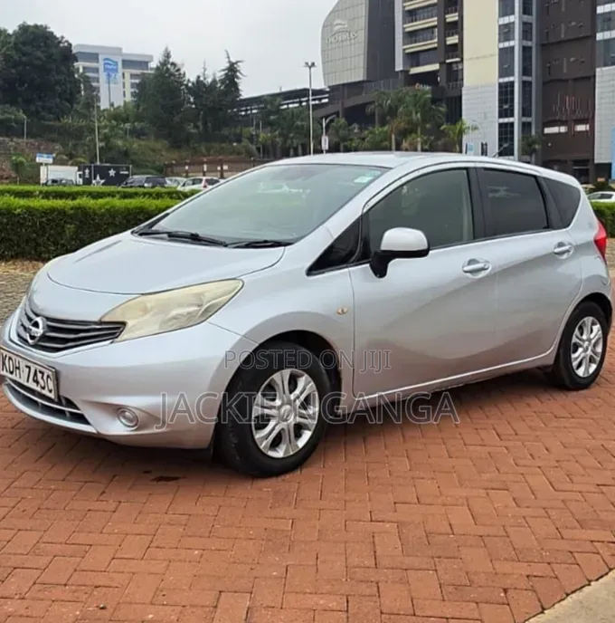 Nissan Note 2015 Silver