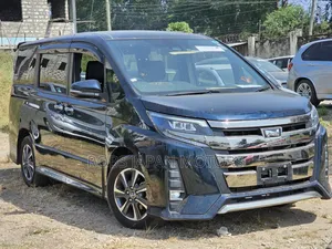 Toyota Noah 2019 Teal