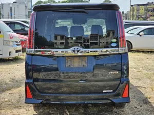 Toyota Noah 2019 Teal