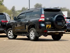 Toyota Land Cruiser Prado 2010 Black