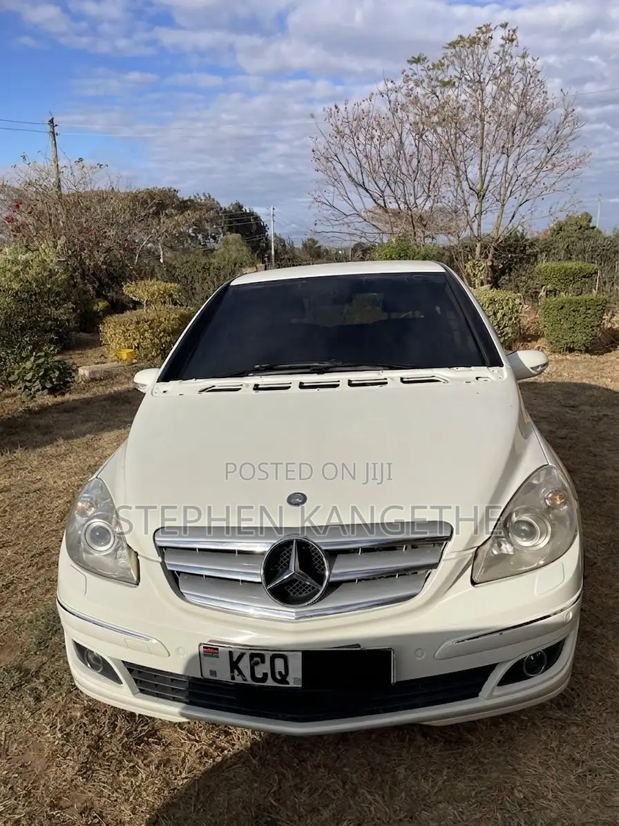 Mercedes-Benz B-Class B180 Petrol 2011 White
