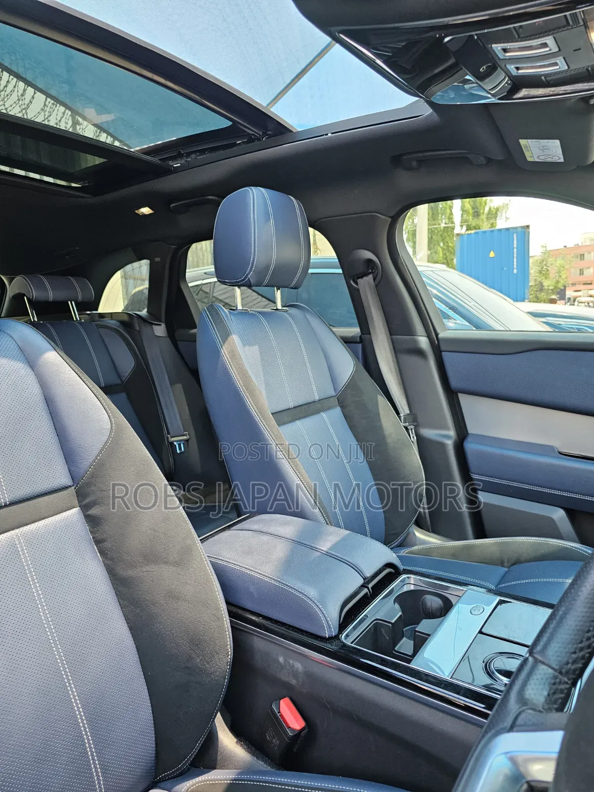 Land Rover Range Rover Velar 2019 Gold