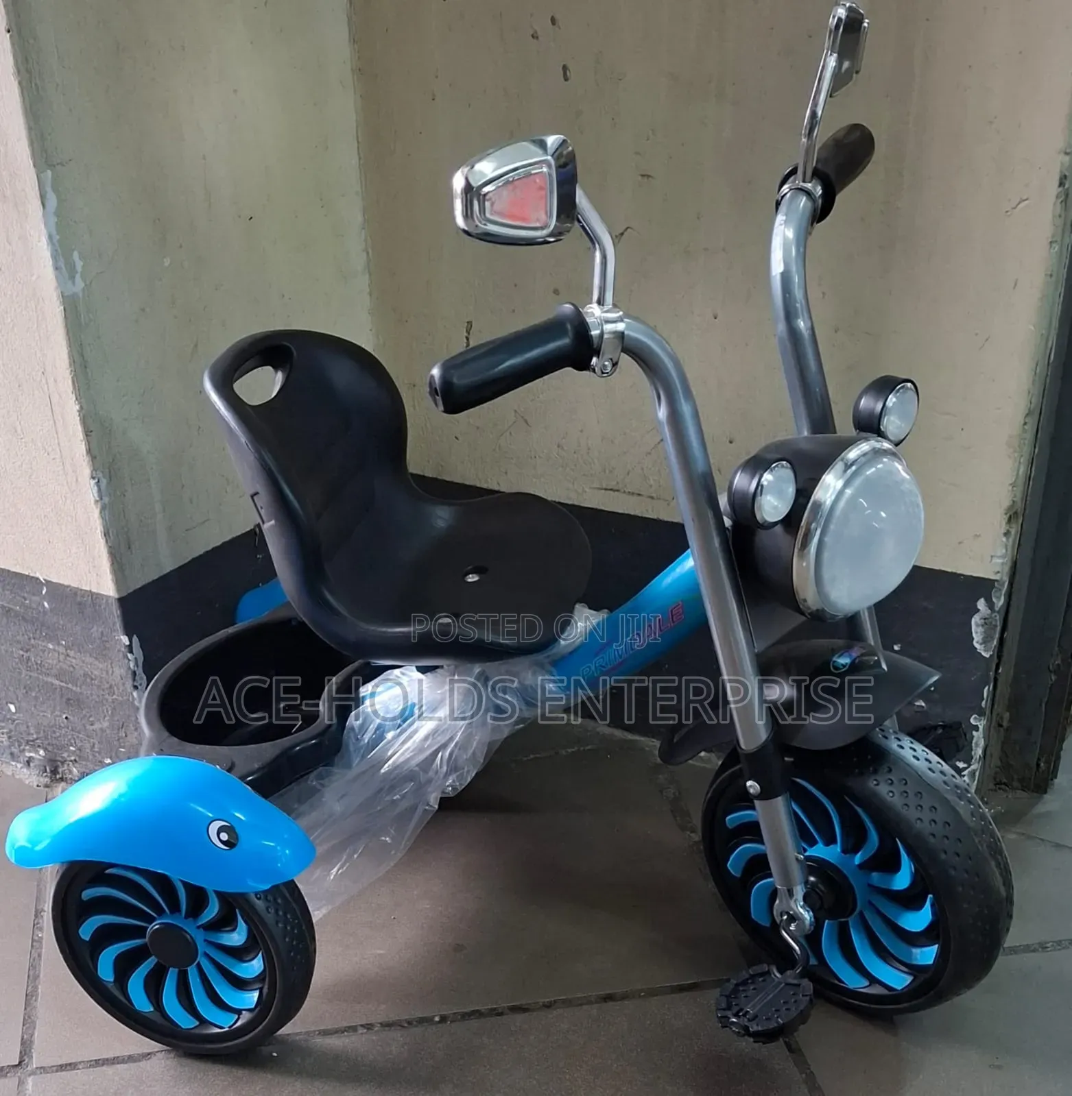Kids Decorated Tricycle With Dummy Flash Light