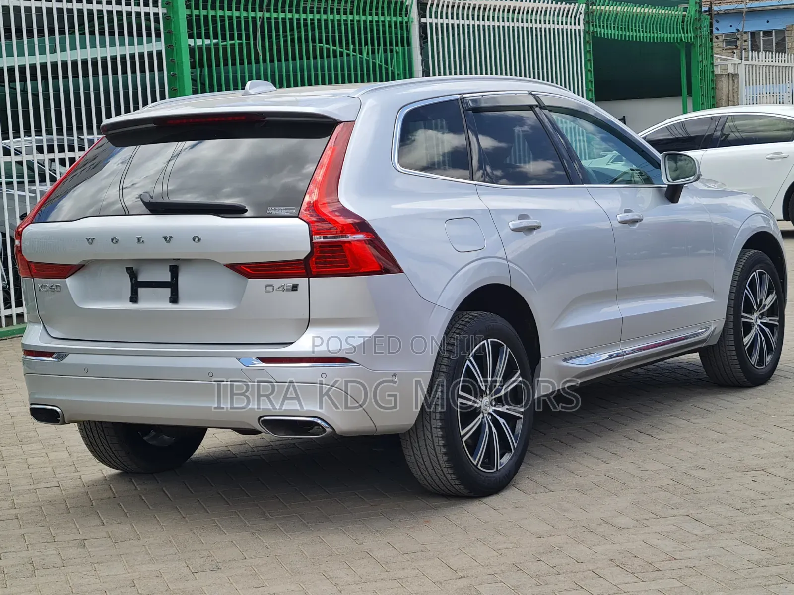 Volvo XC60 T5 Momentum AWD 2019 Silver