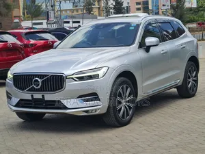 Volvo XC60 T5 Momentum AWD 2019 Silver