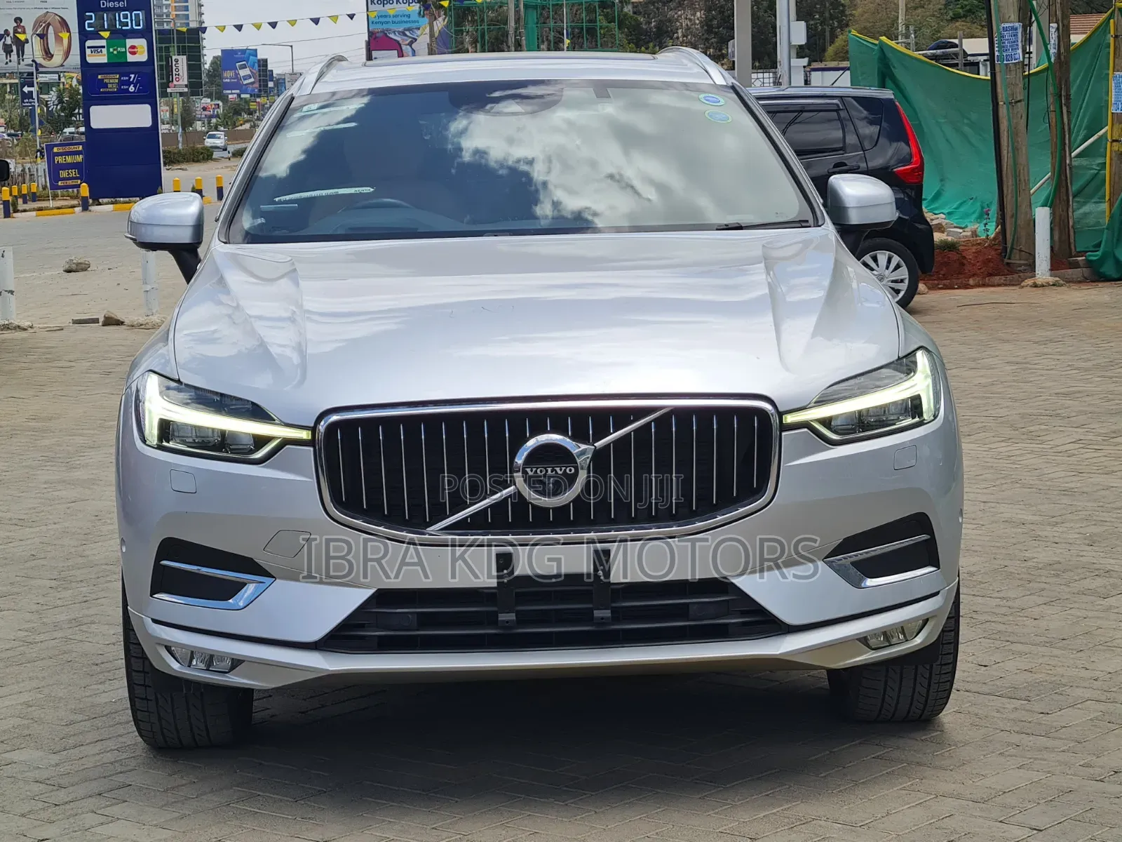 Volvo XC60 T5 Momentum AWD 2019 Silver
