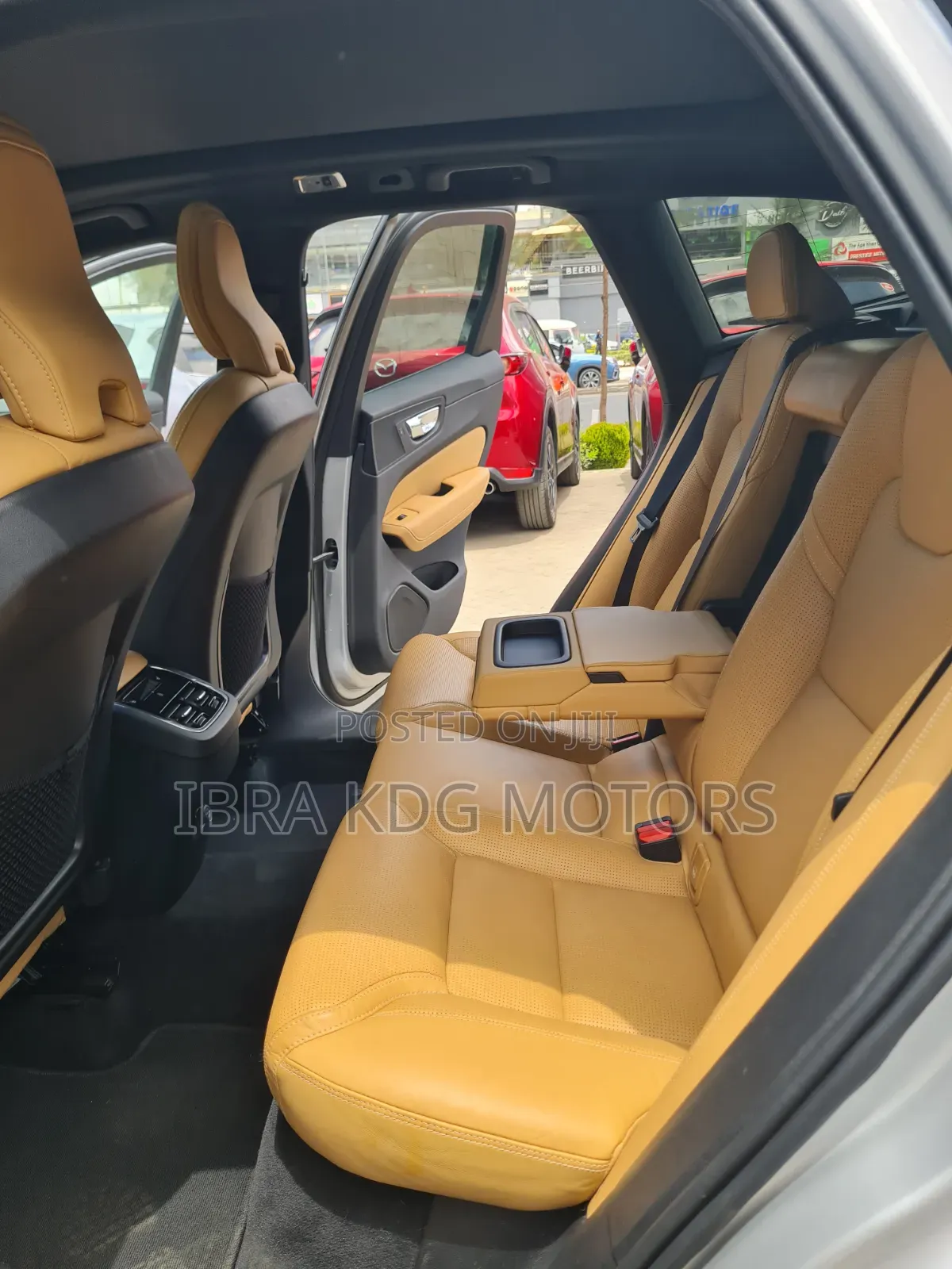 Volvo XC60 T5 Momentum AWD 2019 Silver