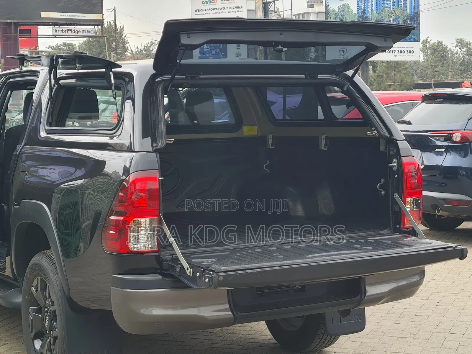 Toyota Hilux 2019 Black