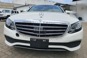 Mercedes-Benz E400 2018 Off white