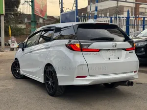 Honda Fit Shuttle 2019 White