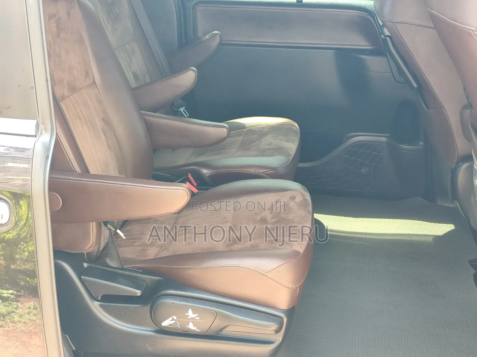 Toyota Esquire 2018 Purple
