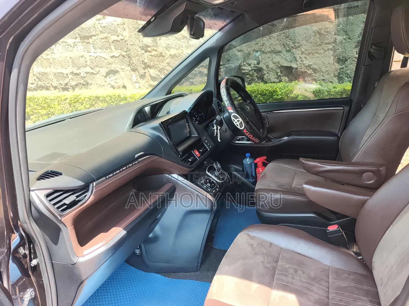 Toyota Esquire 2018 Purple
