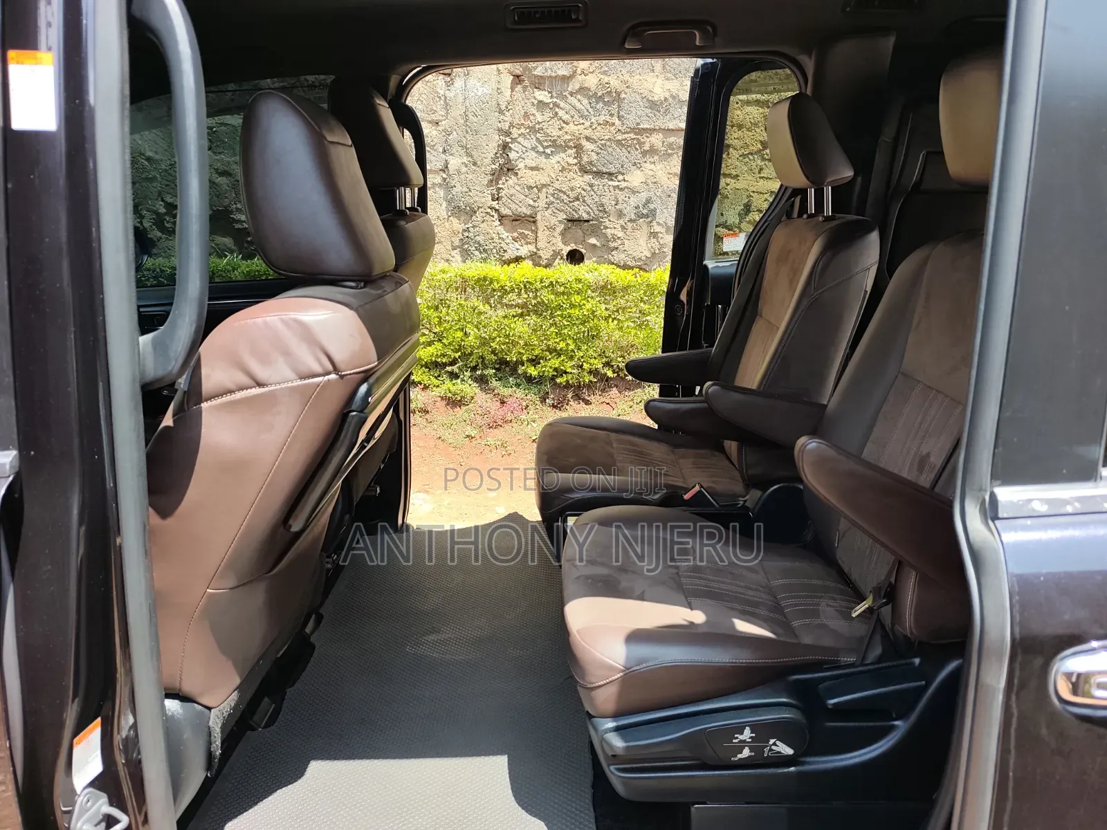 Toyota Esquire 2018 Purple