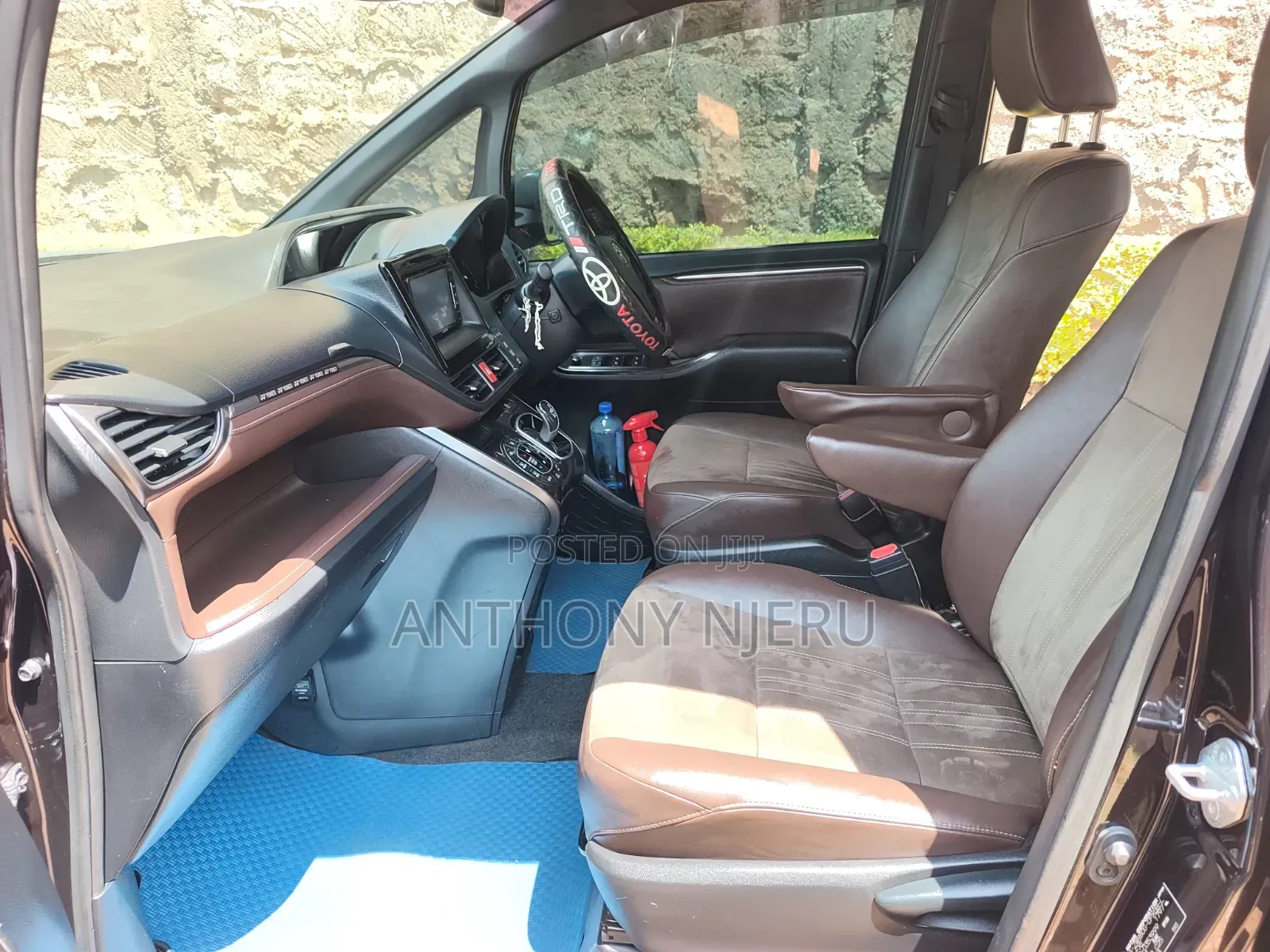 Toyota Esquire 2018 Purple