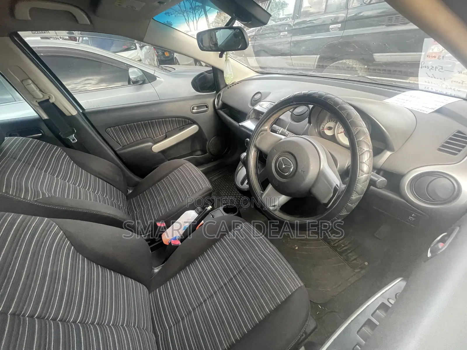 Mazda Demio 2010
