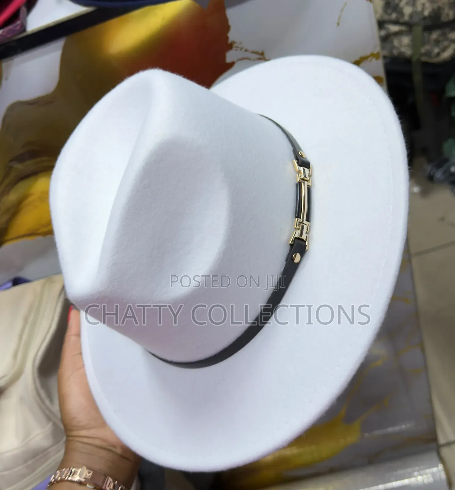 White Unisex Wide Brim Fedora Hats With Black Ribbon