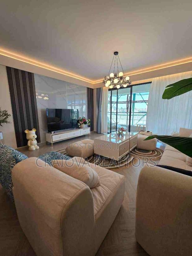 3bdrm Apartment in Hotel 67 Area for sale
