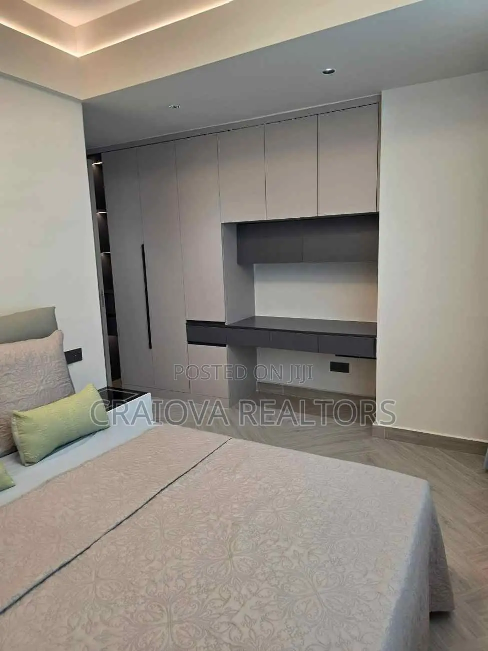 3bdrm Apartment in Hotel 67 Area for sale
